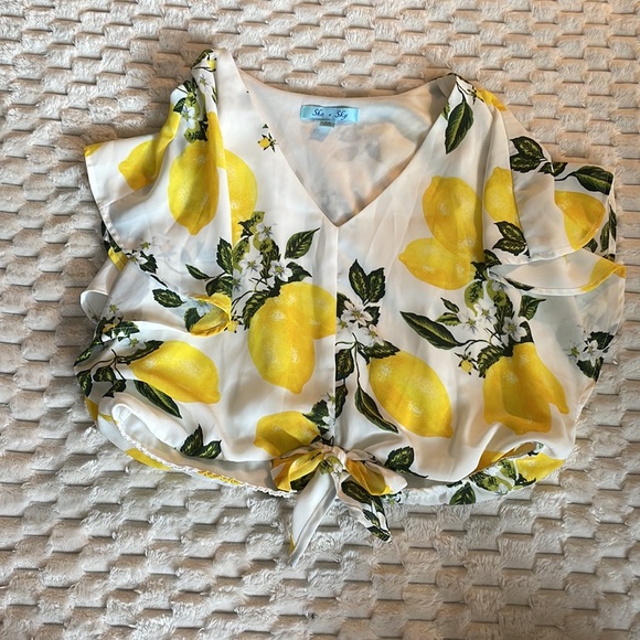 She + Sky Lemons Top! 172 - Picture 8 of 8